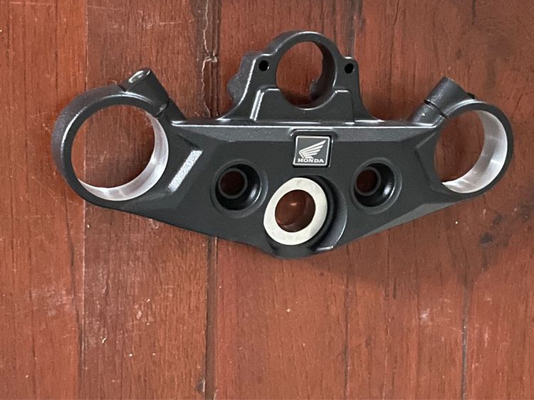 แผงคอบนcbr500r cbr500rrปี2019-2023แกน48mm แท้ รูปที่ 3