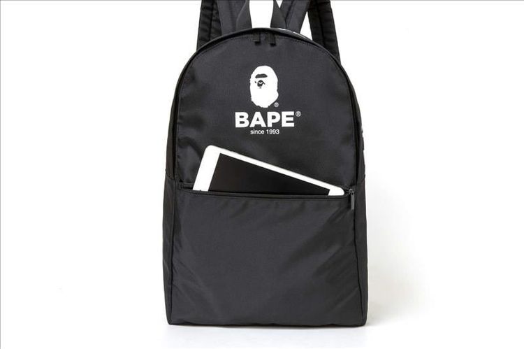 กระเป๋าเป้สะพายหลัง Bape Backpack ของใหม่ไม่ผ่านการใช้งานครับ รูปที่ 8