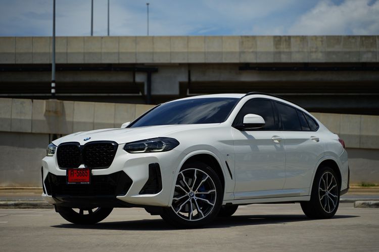 BMW X4 2.0 xDrive20d M Sport X 4WD  โฉม Lci  เช็คศูนย์ทุกระยะ