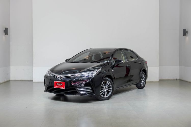 รถ Toyota Altis 1.6 E CNG สี ดำ