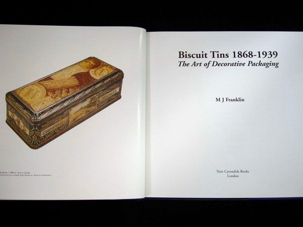 หนังสือ Biscuit Tins 1868-1939 The Art of Decorative Packaging หนังสือเกี่ยวกับศิลป การออกแบบ ที่ใส่บรรจุภัณฑ์  รูปที่ 3