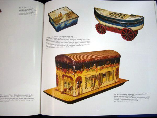 หนังสือ Biscuit Tins 1868-1939 The Art of Decorative Packaging หนังสือเกี่ยวกับศิลป การออกแบบ ที่ใส่บรรจุภัณฑ์  รูปที่ 12