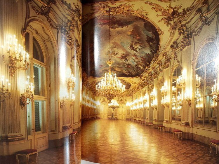schloss schönbrunn พระราชวังเชินบรุนน์ พระราชวังในกรุงเวียนนา ประเทศออสเตรีย หนังสือภาพสวยงาม รูปที่ 6