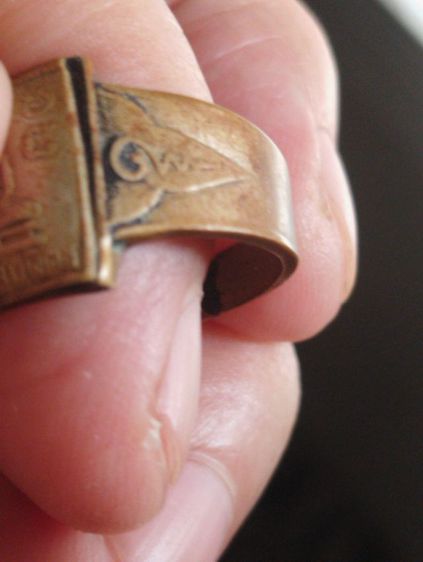 แหวนหลวงพ่อมงคลบพิตรจ.อยุธยาขนาด๒ซม. รูปที่ 2