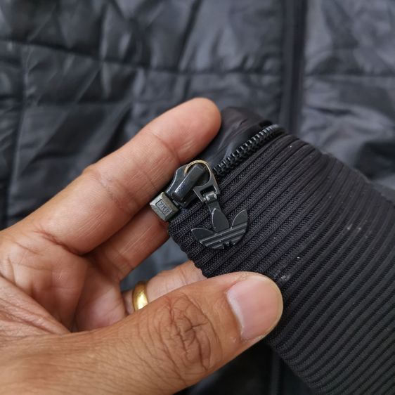 adidas Hooded Puffer Jacket รอบอก 44”  รูปที่ 9