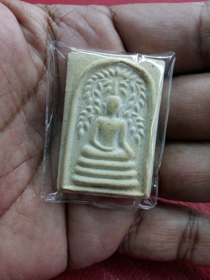 พระสมเด็จพิมพ์ฐานแซม วัดบึงพระยาสุเรนทร์ กทม. อายุกว่า 100 ปี สร้างโดยเจ้าพระยาสุเรนทร์ราชเสนา เนื้อพระดูจะแก่น้ำมันออกสีเขียว สภาพสวยเดิม รูปที่ 3