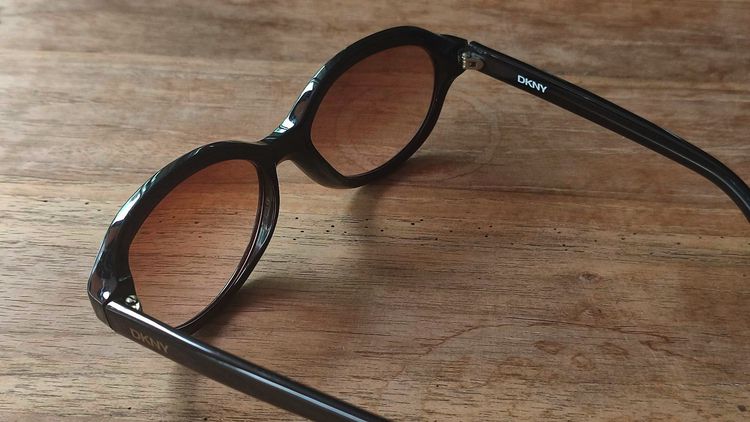 DKNY Donna Karen Designer Frame 7813S 214 Eyeglasses size 53-17-135 mm Dark Brown Frame กรอบแว่นตาของแท้มือสองทรงเกร๋ๆ เลย นานๆจะมีมาที แว่น รูปที่ 3