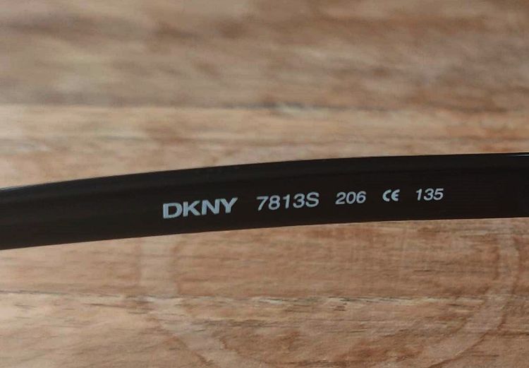 DKNY Donna Karen Designer Frame 7813S 214 Eyeglasses size 53-17-135 mm Dark Brown Frame กรอบแว่นตาของแท้มือสองทรงเกร๋ๆ เลย นานๆจะมีมาที แว่น รูปที่ 8