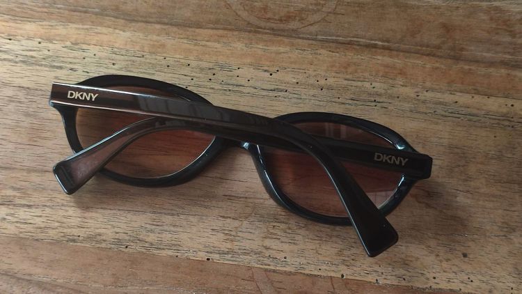 DKNY Donna Karen Designer Frame 7813S 214 Eyeglasses size 53-17-135 mm Dark Brown Frame กรอบแว่นตาของแท้มือสองทรงเกร๋ๆ เลย นานๆจะมีมาที แว่น รูปที่ 6