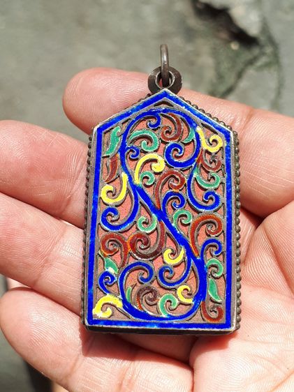 พระสมเด็จ วัดระฆัง พิมพ์ใหญ่ เนื้อผงพุทธคุณ เนื้อเน่า มีมวลสาร ผิวพระแห้ง มันเงา คราบไขขาว เกาะติด ดูง่ายๆ เป็นเอกลักษณ์สำคัญของพระที่มีอายุ รูปที่ 2