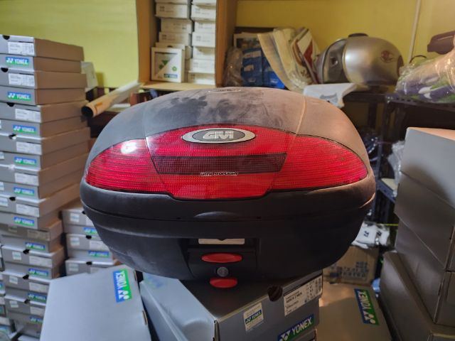 กล่องท้ายและชุดขาจับ สำหรับ CB650FA ของ Givi แท้ 🇮🇹 Italy(ศูนย์ไทย) แบบมีไฟท้าย ตัวTop ใหม่เอี่ยม รูปที่ 5
