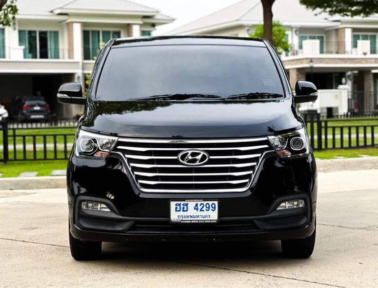 Hyundai H-1  2019 2.5 Elite Plus Utility-car ดีเซล ไม่ติดแก๊ส เกียร์อัตโนมัติ ดำ รูปที่ 2