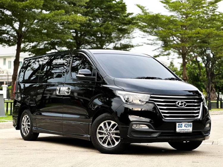 Hyundai H-1  2019 2.5 Elite Plus Utility-car ดีเซล ไม่ติดแก๊ส เกียร์อัตโนมัติ ดำ รูปที่ 3