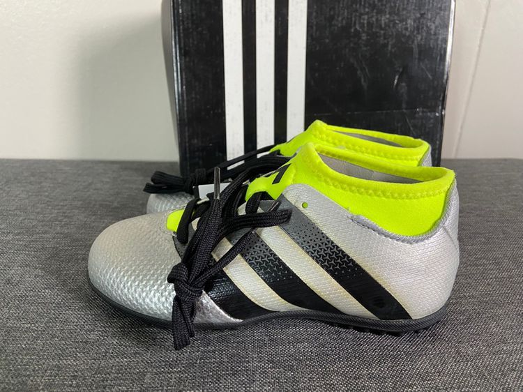 Adidas football kids รองเท้าบอล รองเท้าผ้าใบ  Uk11 Us11.5 17.5cm ของแท้ ของใหม่ รูปที่ 3