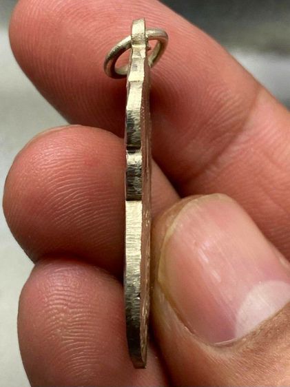 เหรียญหลวงปู่เอี่ยม ยันต์สี่ ลงยา พร้อมกล่อง รูปที่ 5