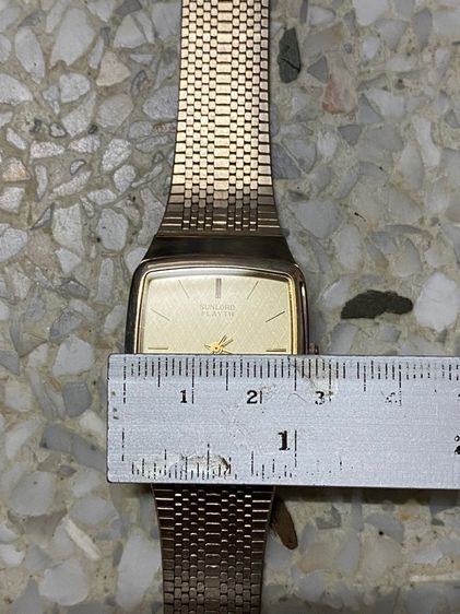 นาฬิกายี่ห้อ  SUNLORD  ควอทซ์ ของแท้มือสอง ทองสวย สายปรับได้  850฿ รูปที่ 7