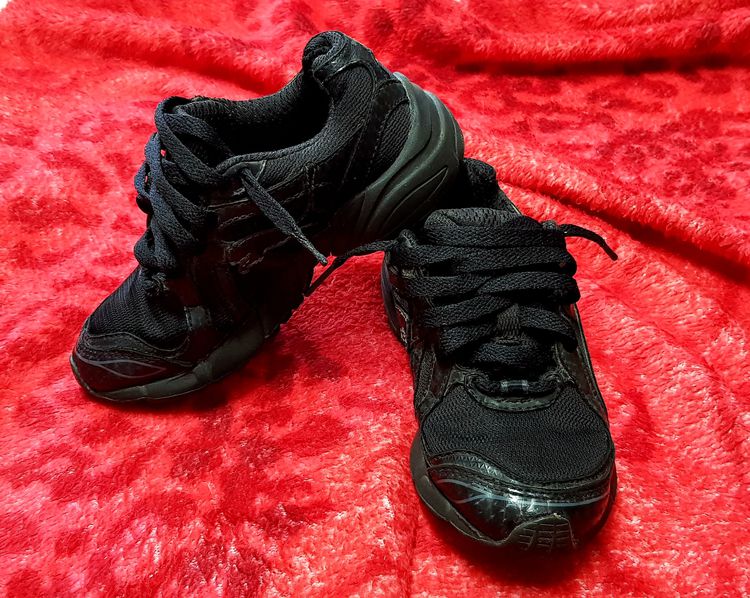 รองเท้าผ้าใบเด็ก PUMA สีดำ Size 17.5 CM สภาพดี สวยๆ รูปที่ 4