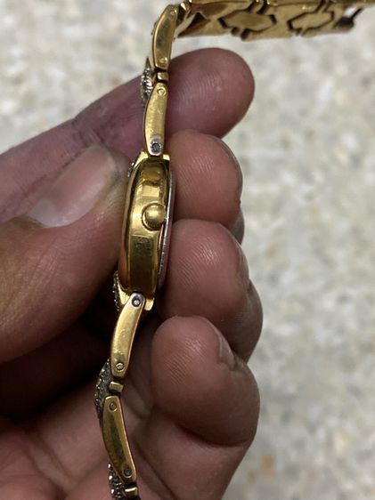 นาฬิกายี่ห้อ ANNA KLEIN  II   ควอทซ์  ของแท้มือสอง ทองสวย สายยาว 14 เซนติเมตร  550฿ รูปที่ 3