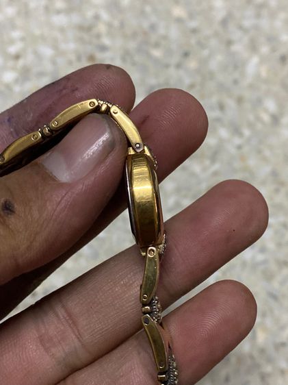 นาฬิกายี่ห้อ ANNA KLEIN  II   ควอทซ์  ของแท้มือสอง ทองสวย สายยาว 14 เซนติเมตร  550฿ รูปที่ 4
