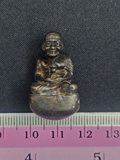 หลวงปู่ทวดรุ่นแรก พิมพ์เบ้าทุบ เนื้อนวโลหะ รูปที่ 5