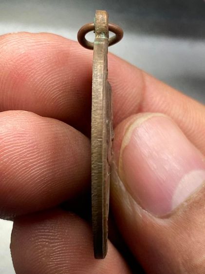 เหรียญหลวงพ่อชา พร้อมกล่อง รูปที่ 4