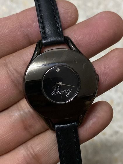 นาฬิกายี่ห้อ DKNY  ของแท้มือสอง เรือนสแตนเลสดำสวย สายเปลี่ยนใหม่  850฿ รูปที่ 1