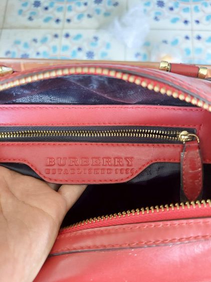 กระเป๋า Burberry หมอนแดง รูปที่ 11