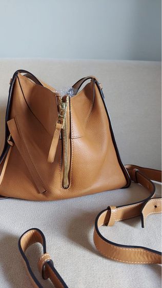 กระเป๋า Loewe hammock รูปที่ 4