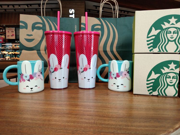 ST-RABBIT FACE Starbucks Red Cup 20ออนซ์ สินค้าใหม่ ส่งฟรี รูปที่ 2