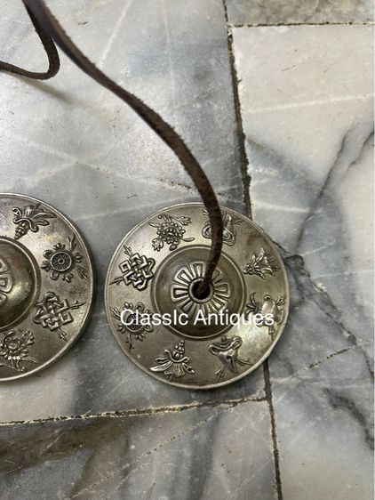 ฉิ่งทองเหลืองกะไหล่เงิน ลายของมงคลแปดอย่าง รูปที่ 3