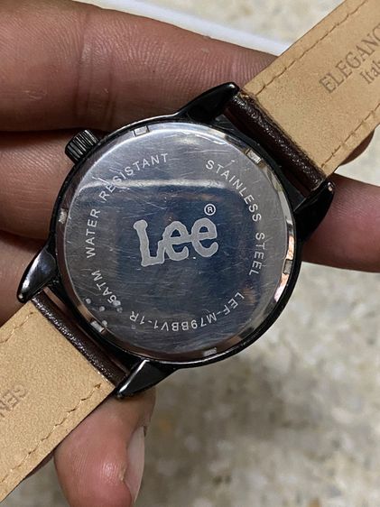 นาฬิกายี่ห้อ Lee  ของแท้มือสอง  เรือนใหญ่ดำสวย สายเปลี่ยนใหม่ 850฿ รูปที่ 2