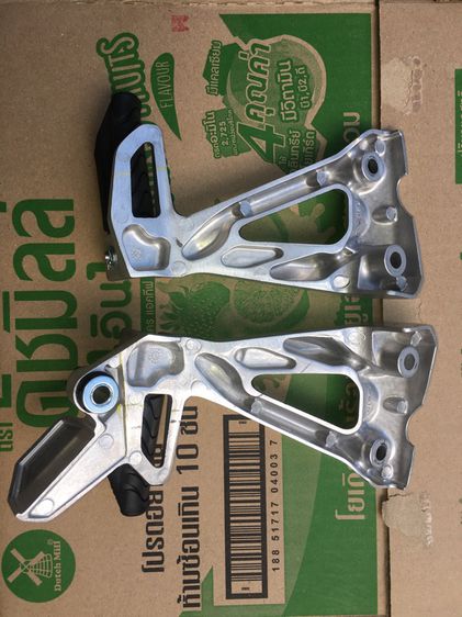 พักเท้าเวฟ110i แท้ รูปที่ 9