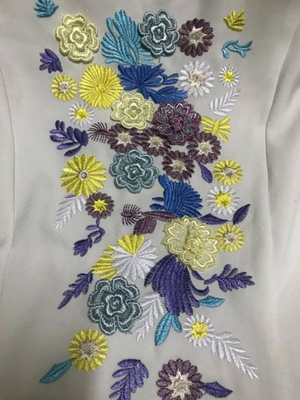 เดรสทำงาน ออกงาน ผ้าโพลีสีออฟไวท์ size L (ป้ายโดนตัด) ปักดอกไม้ รูปที่ 4