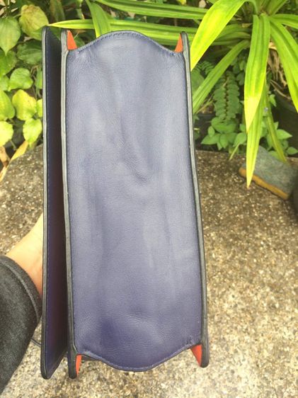กระเป๋าสะพาย Loewe รุ่น barcelona หนังกลับสีส้ม  รูปที่ 6