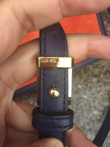 กระเป๋าสะพาย Loewe รุ่น barcelona หนังกลับสีส้ม  รูปที่ 10