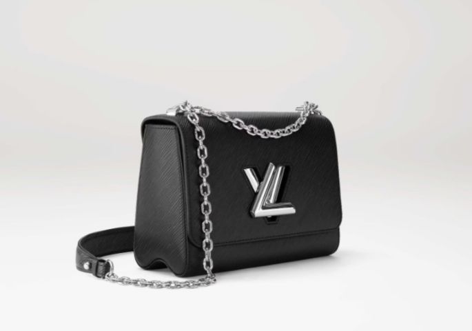 ส่งต่อ กระเป๋า Louis Vitton รุ่น Twist MM สีดำ รูปที่ 4