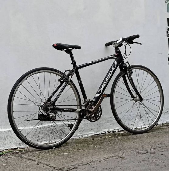 รถจักรยานทัวริ่ง ของ MERIDA

วงล้ออลูมิเนียม 700 C

เฟรมตัวถังอลูมิเนียม รูปที่ 7