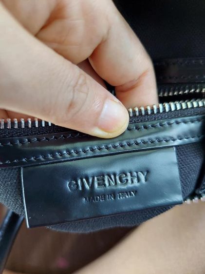 กระเป๋า Givenchy หนังเคลือบ รูปที่ 6