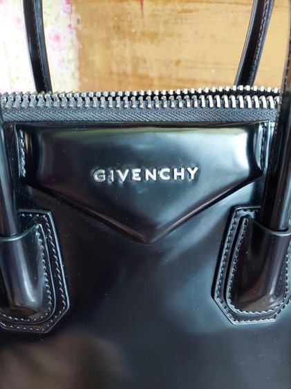 กระเป๋า Givenchy หนังเคลือบ รูปที่ 5