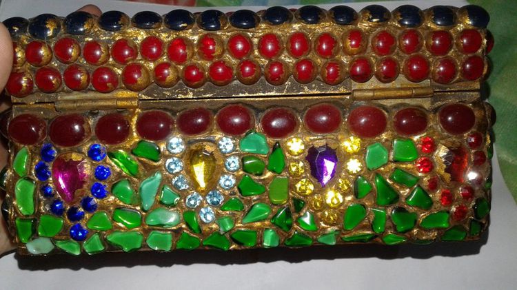 หีบสมบัติ ประดับหยก ทับทิม และพลอยแท้  รูปที่ 9