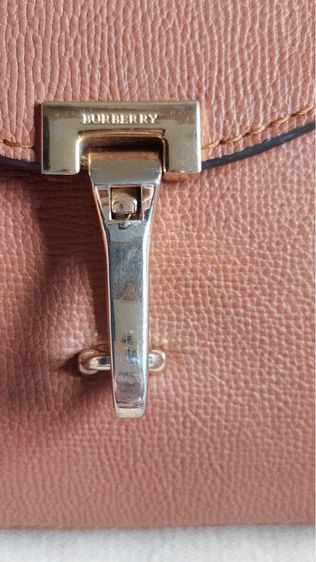 กระเป๋าสะพาย Burberry รูปที่ 8