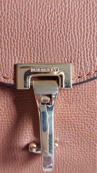 กระเป๋าสะพาย Burberry รูปที่ 7