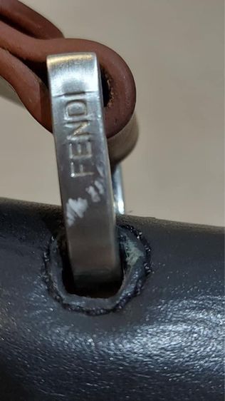 กระเป๋า Fendi วินเทจ ของแท้ รูปที่ 9