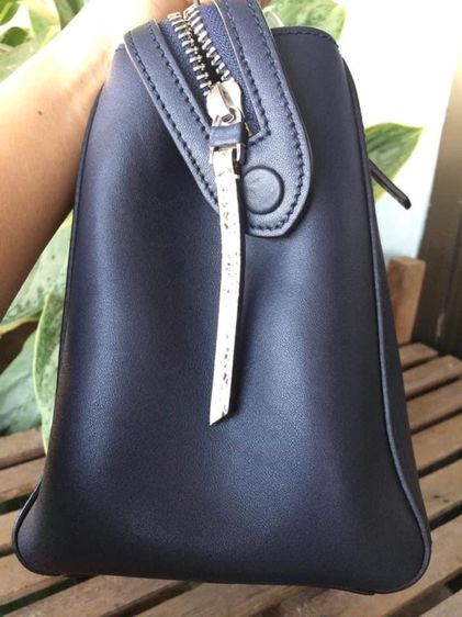 กระเป๋าถือ Fendi ทรงถือ หูจับเป็นหนังงูแท้  รูปที่ 2