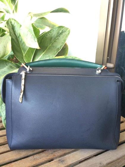 กระเป๋าถือ Fendi ทรงถือ หูจับเป็นหนังงูแท้  รูปที่ 3