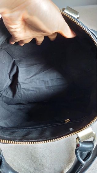 กระเป๋าถือ Givenchy วินเทจ ผ้าลายซิกเนเจอร์ ผสมหนัง  รูปที่ 9