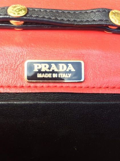 กระเป๋าครอสบอดี้ Prada สีแดง  รูปที่ 9