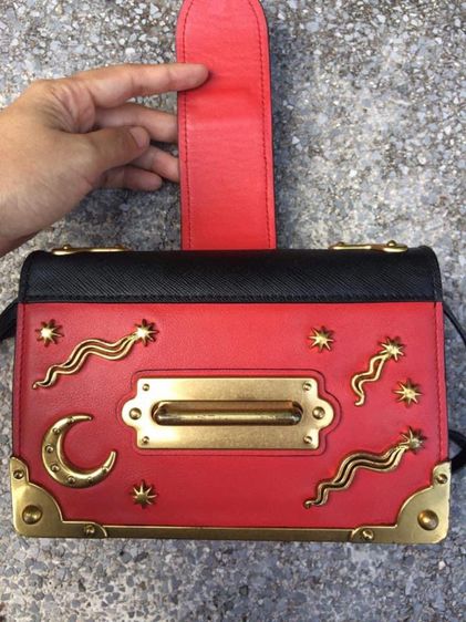กระเป๋าครอสบอดี้ Prada สีแดง  รูปที่ 7