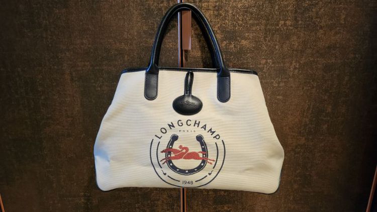 กระเป๋าถือ Longchamp ของแท้  รูปที่ 2