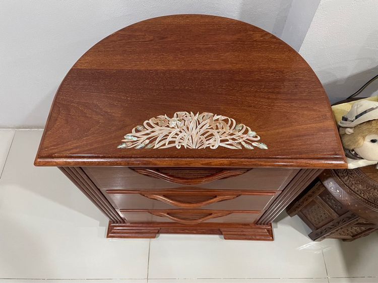 ชุดเตียงนอน 6 ฟุต พร้อมโต๊ะเครืีองแป้ง ไม้ประดู่แท้ ฝังมุก แท้ จากคงคา สวยมาก ไม่มีริ้วรอย รูปที่ 8